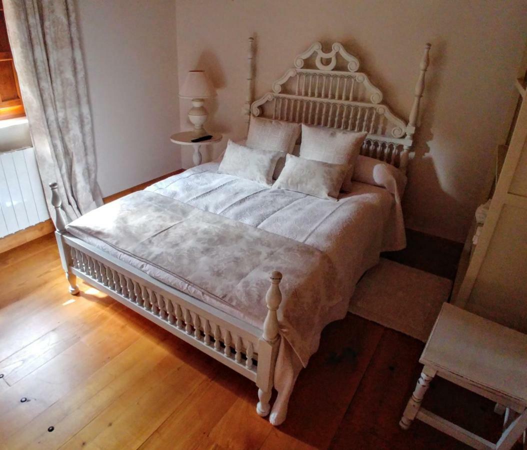 Trisileja En Novales Hotel Ngoại thất bức ảnh
